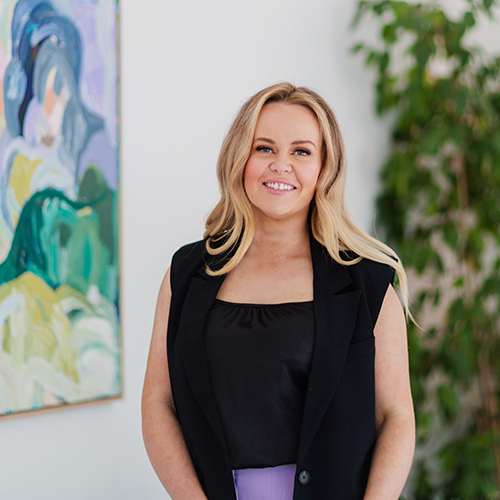 host on the coast Peta